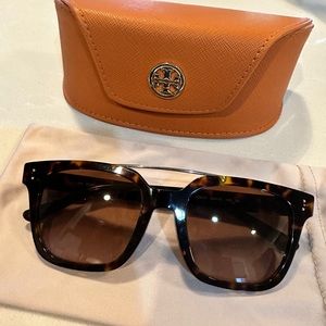 Tory Burch Sunglasses 🕶️